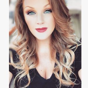 Meet your Posher, Chloe